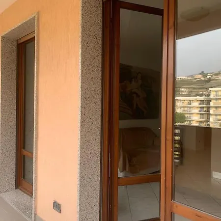 Solaro - Parcheggio Gratuito A 10 Minuti Dal Centro * Санремо
