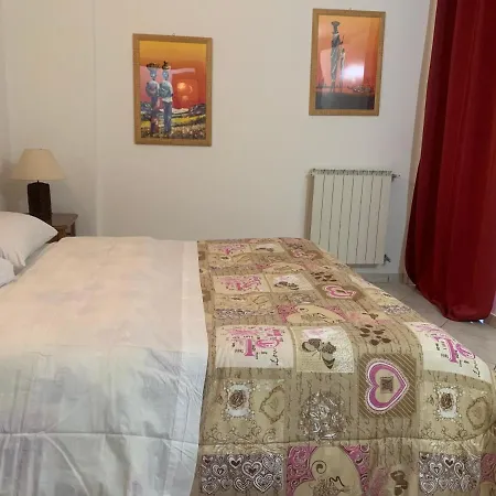 Solaro - Parcheggio Gratuito A 10 Minuti Dal Centro Санремо